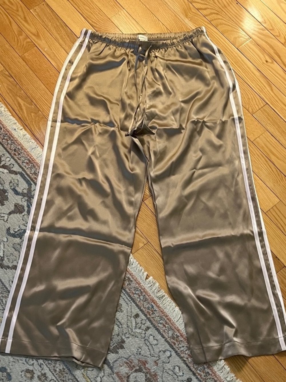 Donni Silk strip crop pant